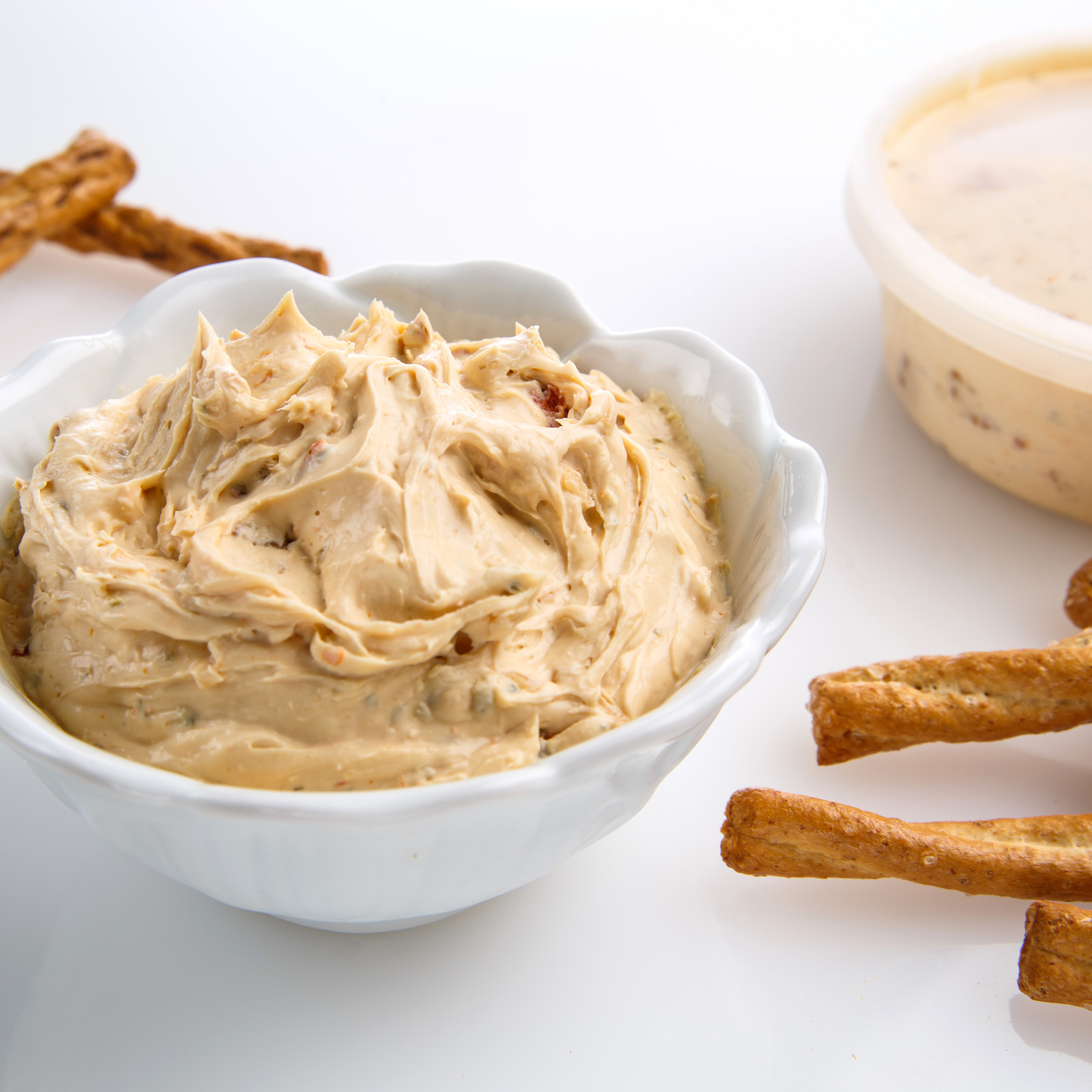 Renard's Creamy Salsa Cheese Spread