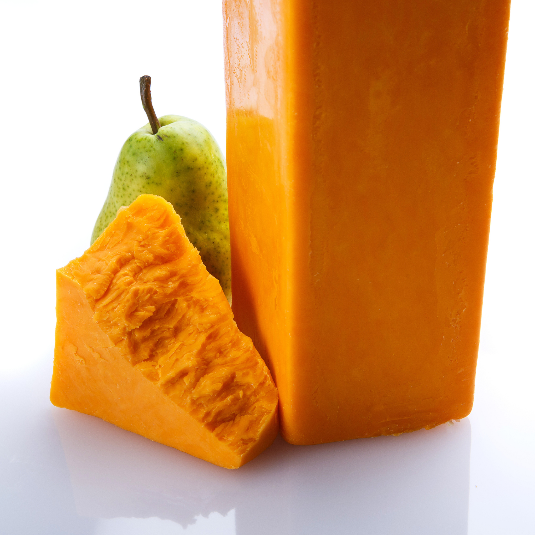 Medium Cheddar Cheese Renard's Cheese