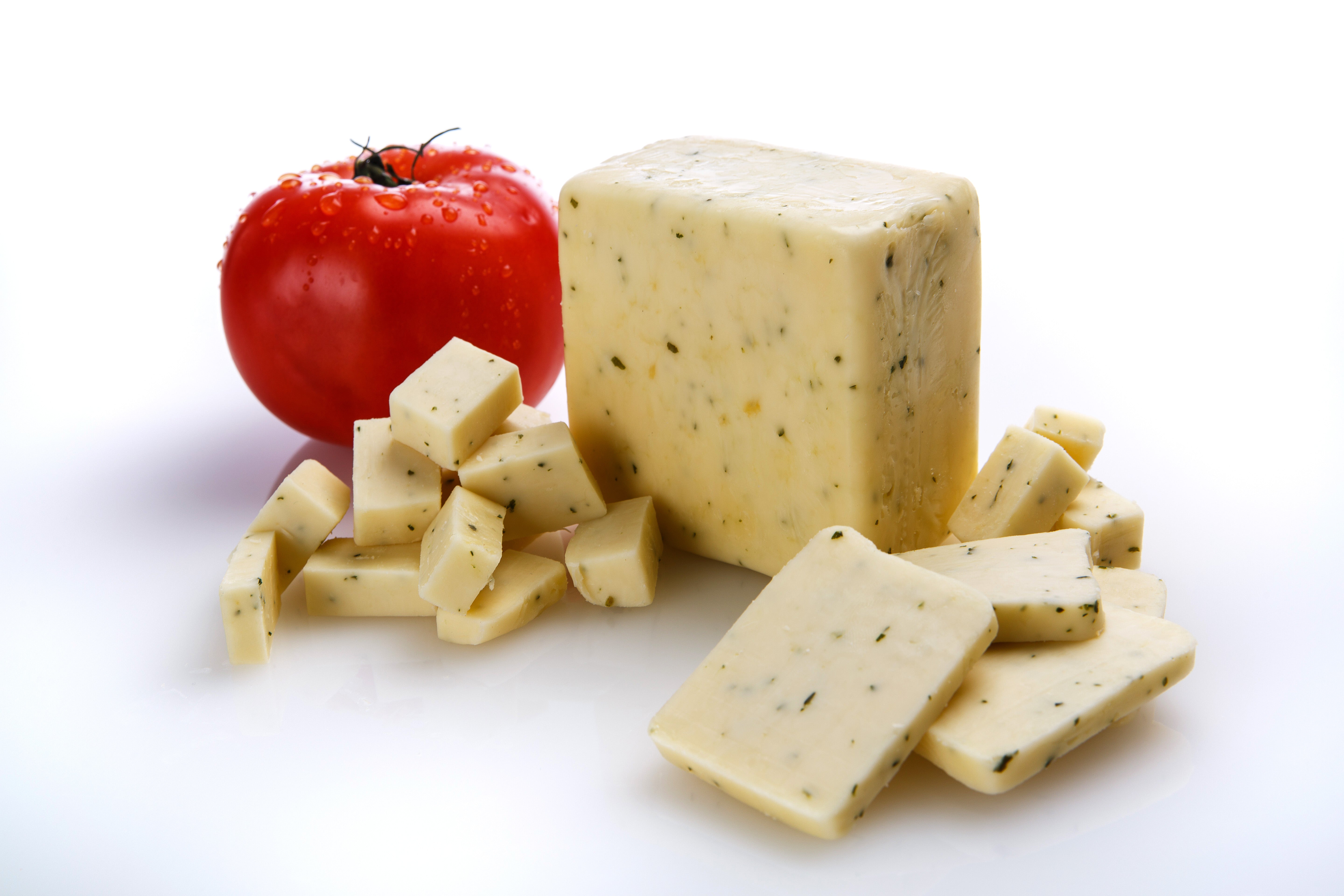 Horseradish and Chive Sharp Cheddar Cheese